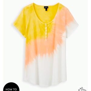 NEW Torrid 2 Tie Dye Henley Super Soft Shirt Top B